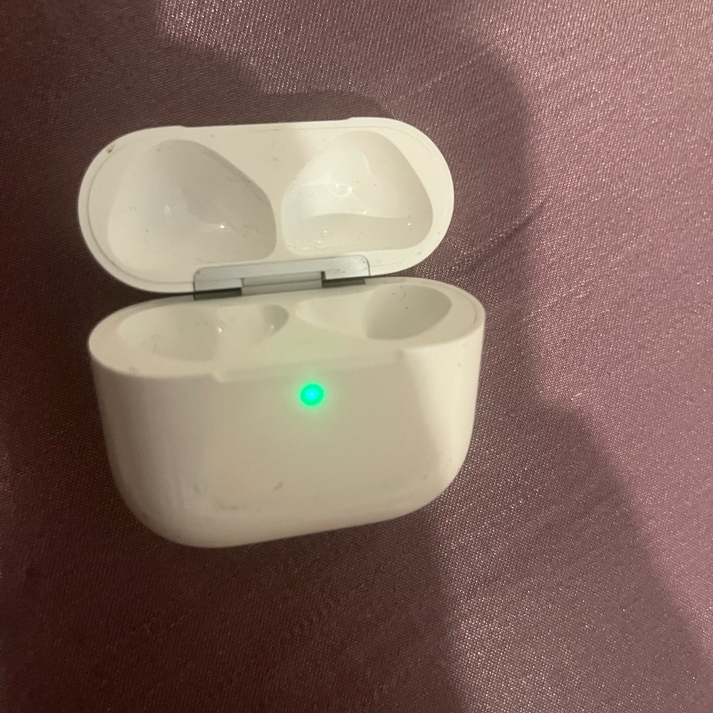 Apple Airpod Charging Case